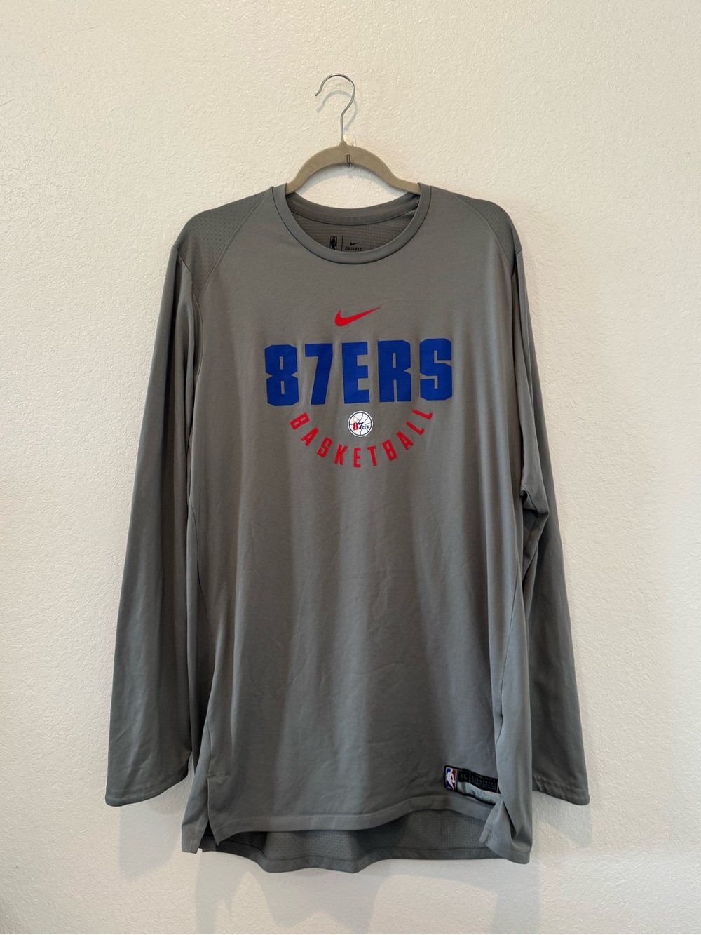 Delaware 87ers Nike Dri-FIT Long Sleeve Shooting Shirt XL Tall